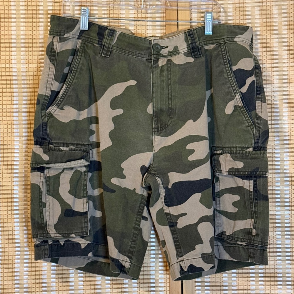 St Johns Bay Mens Camo Cargo Shorts Green Brown Woodland Camouflage Size 36
